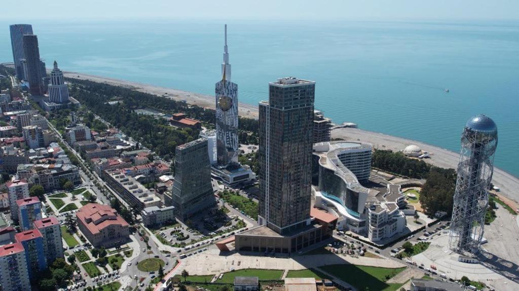 Balmaral Apart Hotel Batumi Exterior photo